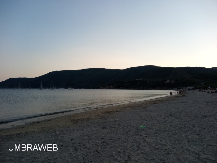 SPIAGGIA DI LACONA ISOLA D'ELBA