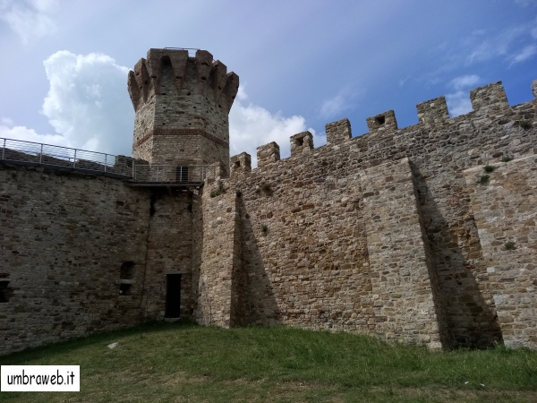 castello isola polvese lago trasimeno umbria