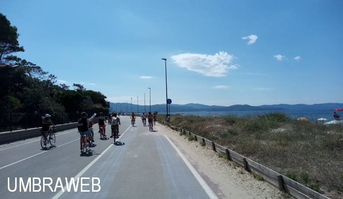 presso il campeggio sul mare strada costiera ciclabile Prato Ranieri Toscana